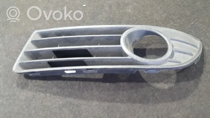 Volkswagen Polo IV 9N3 Front bumper lower grill 6Q0853665E