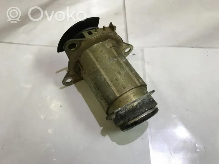 Opel Tigra A Tailgate exterior lock 90483947