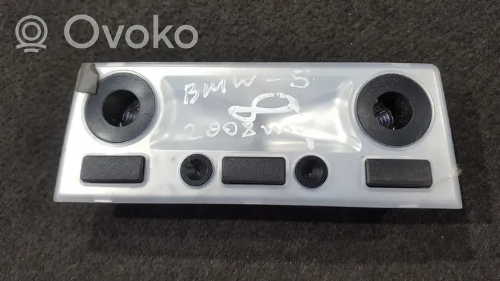 BMW 5 E60 E61 Światło fotela przedniego 63316962058