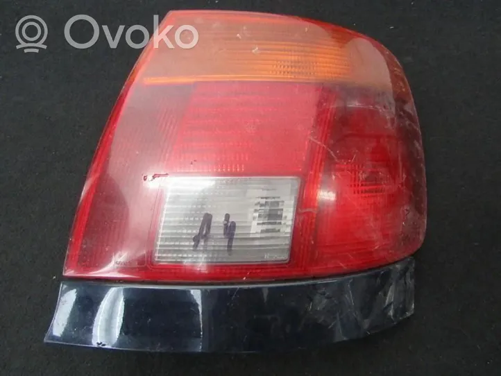 Audi A4 S4 B5 8D Galinis žibintas kėbule 8d0945096