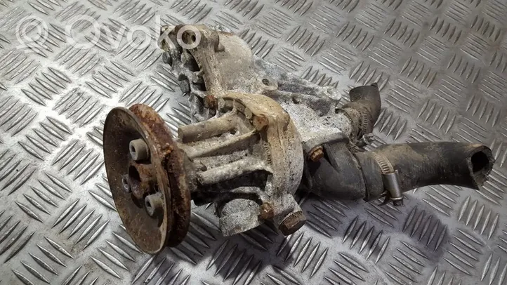 Audi A4 S4 B5 8D Bomba de agua r050121013