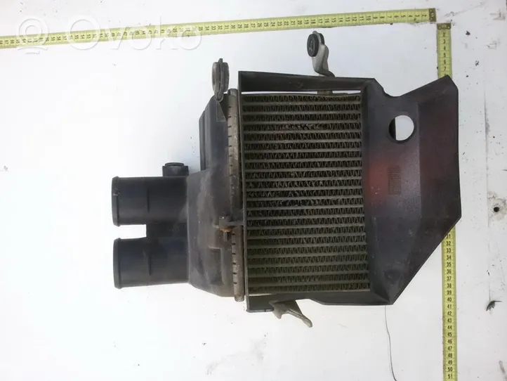 Mitsubishi Carisma Chłodnica powietrza doładowującego / Intercooler MR187657