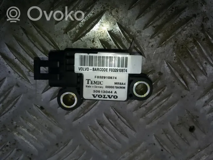 Volvo S40, V40 Airbag deployment crash/impact sensor 30613044a