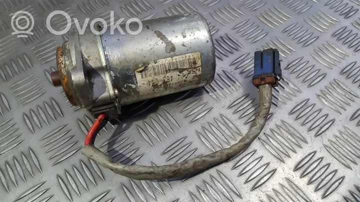 Opel Corsa C Ohjaustehostimen pumppu 24463941