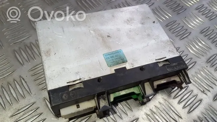 Renault Safrane Calculateur moteur ECU 7700811457