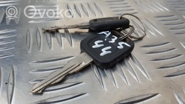 Audi 100 200 5000 C3 Užvedimo raktas (raktelis)/ kortelė 