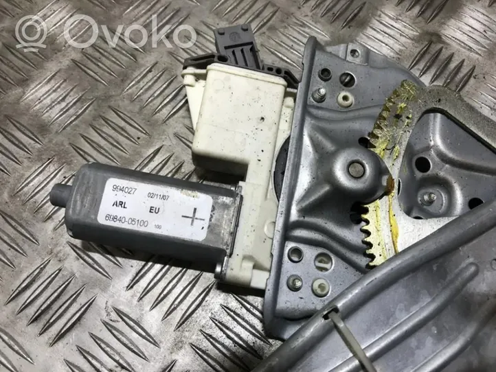 Toyota Avensis T250 Takaoven ikkunan nostomoottori 6984005100