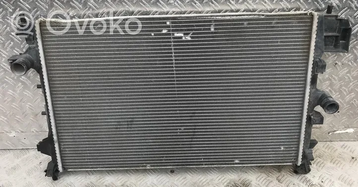 Opel Vectra C Radiateur de refroidissement 879738e