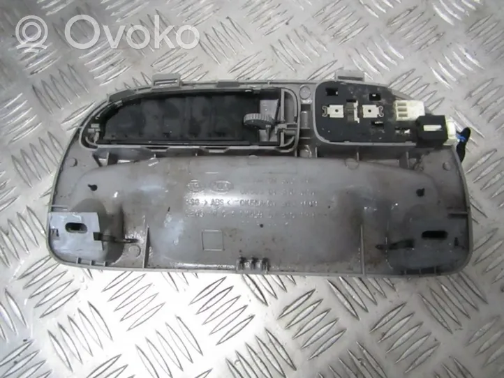 KIA Carnival Lampka podsufitki tylna 0K55351310