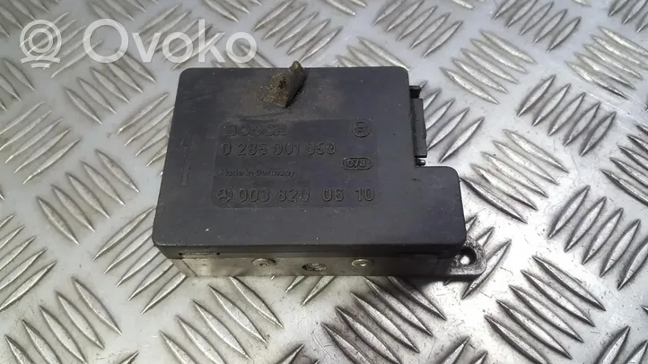 Mercedes-Benz E W124 Airbag control unit/module 0038200610