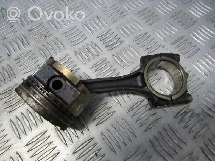 Hyundai Accent Piston with connecting rod 
