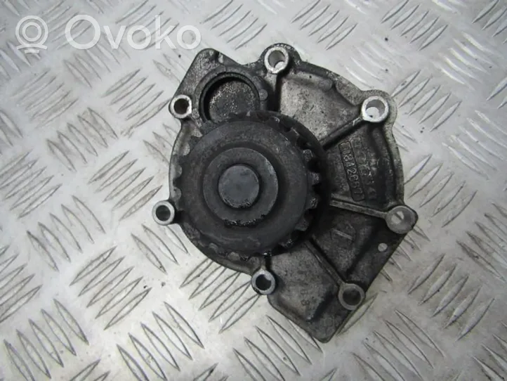 Volvo S70  V70  V70 XC Pompe de circulation d'eau 6842667