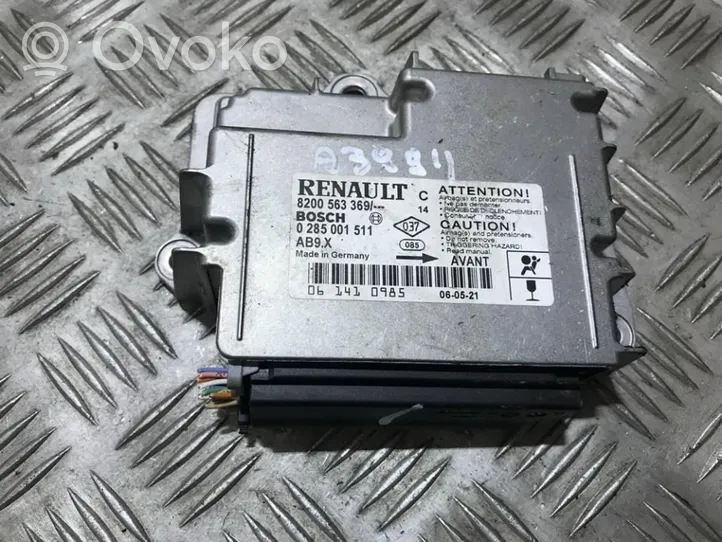 Renault Clio III Module de contrôle airbag 8200563369