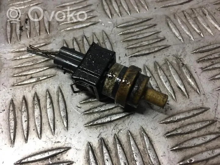 Audi A4 S4 B5 8D Dzesēšanas šķidruma temperatūras sensors 058919501A