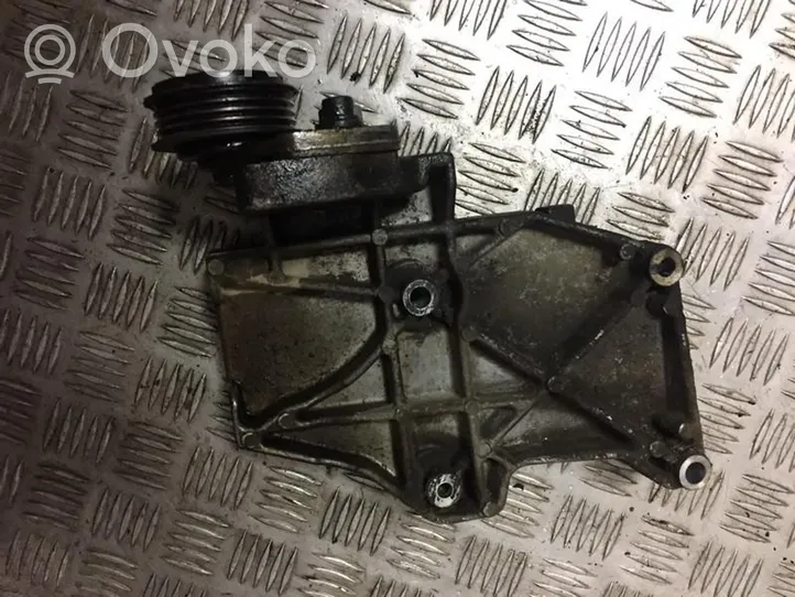 Volkswagen PASSAT B5 Łapa / Mocowanie silnika 058260885C