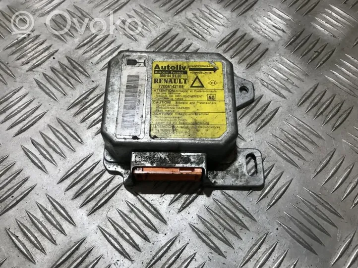 Renault Laguna I Airbag control unit/module 7700414216e