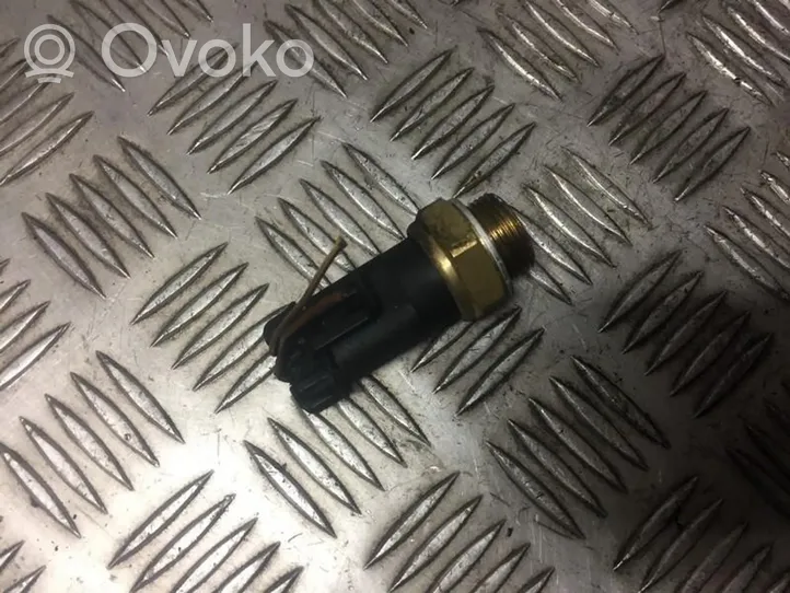 Opel Omega B1 Coolant temperature sensor 37280fae