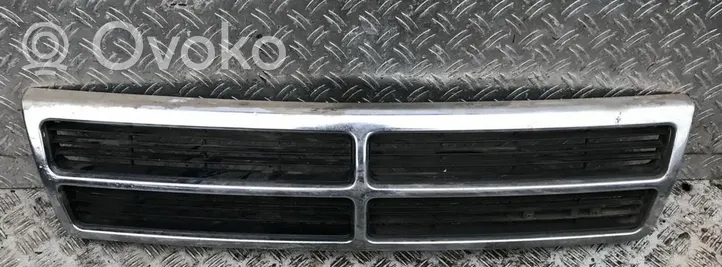 Chrysler Voyager Grotelės priekinės 4576765