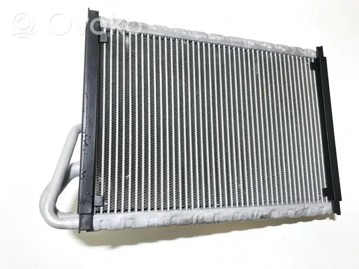 Audi A5 8T 8F Radiateur de chauffage 