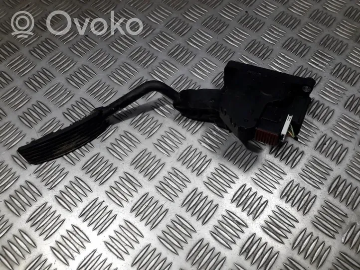 Opel Corsa D Accelerator throttle pedal 55702021