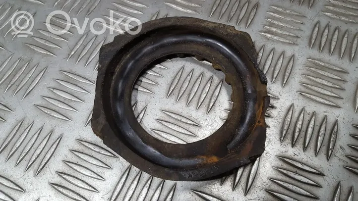 Toyota Avensis T250 Supporto di montaggio della molla elicoidale 4825732090