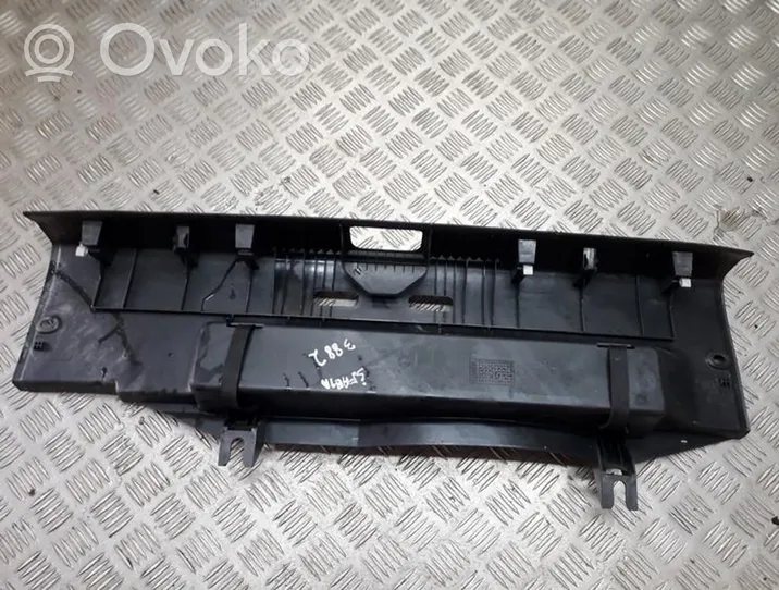 Skoda Fabia Mk2 (5J) Kita bagažinės apdailos detalė 5j6863459