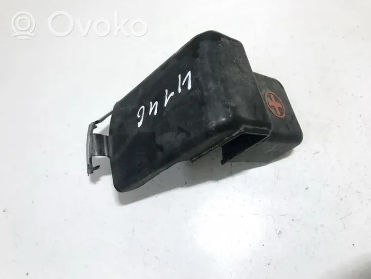 Toyota Avensis T250 Coperchio/tappo della scatola vassoio della batteria 7134340230