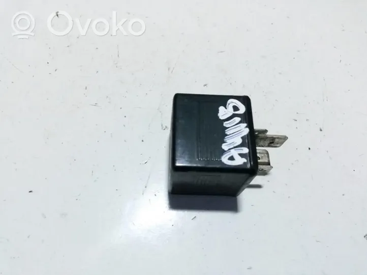Audi A6 S6 C4 4A Other relay 443951253s