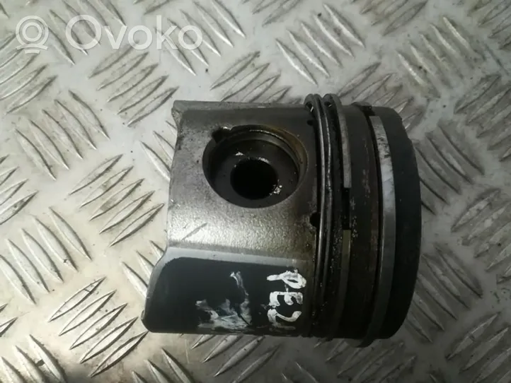 Peugeot 307 Piston 