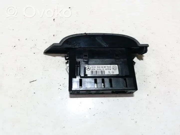 Mercedes-Benz CL C215 Monitori/näyttö/pieni näyttö a0015420223