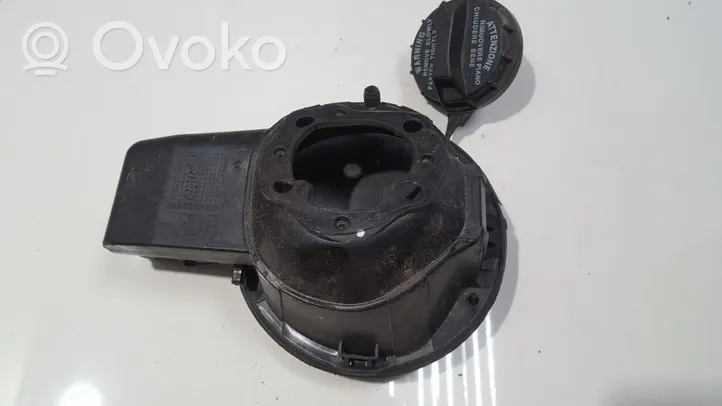 Hyundai i30 Bouchon, volet de trappe de réservoir à carburant 695132L000