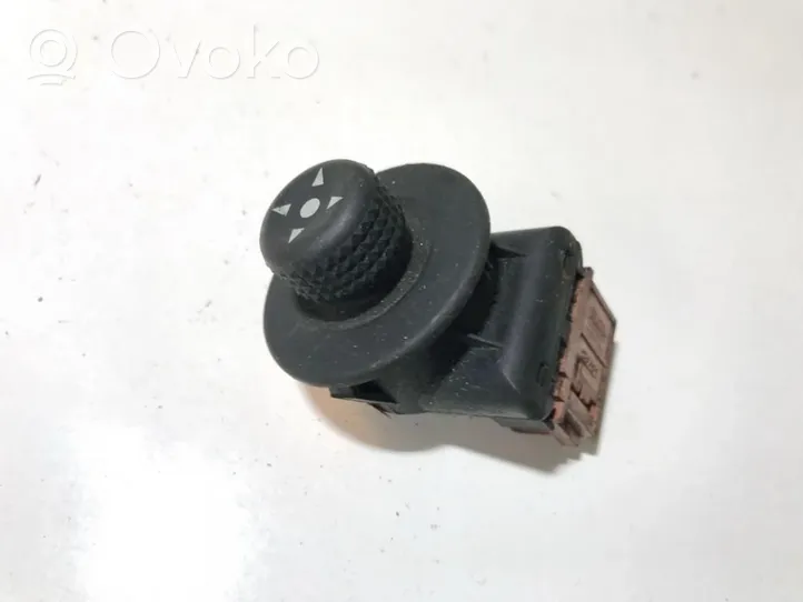 Citroen C2 Bouton de commutateur rétroviseur latéral 185526