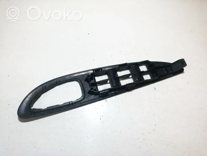 Nissan Primera Support bouton lève vitre porte avant 80961av660