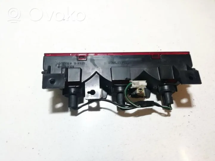 Mitsubishi Pajero Luz de freno adicional/tercera p0223
