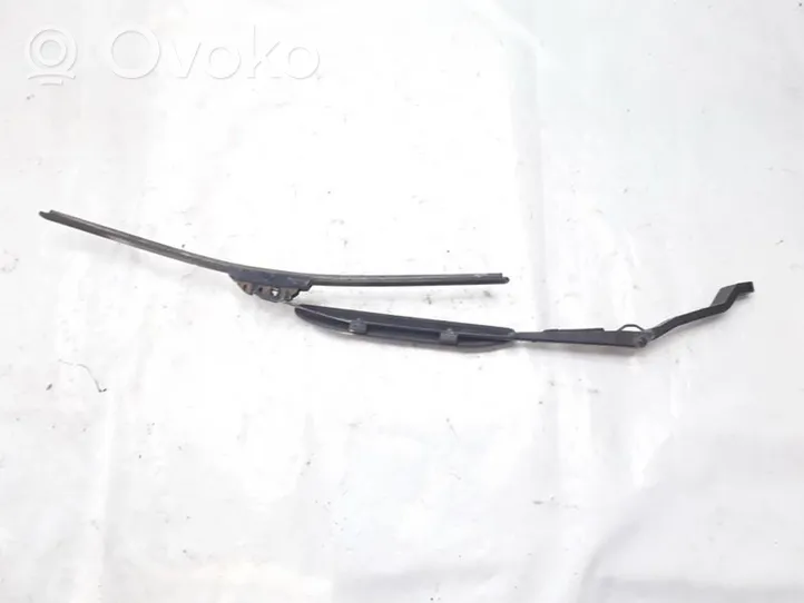 Honda Civic Front wiper blade arm 