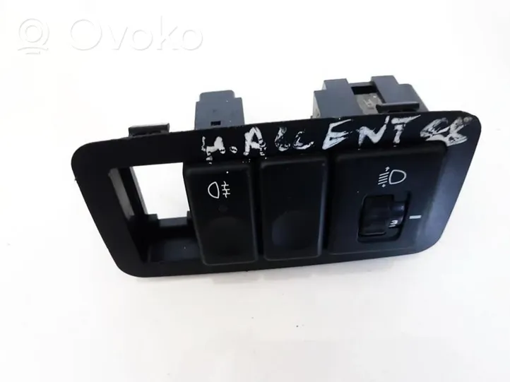 Hyundai Accent Headlight level height control switch 9337034500