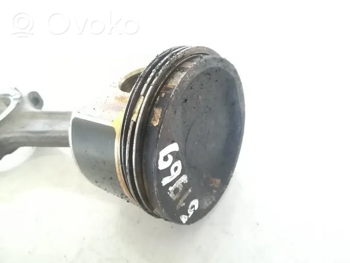 Fiat Grande Punto Piston avec bielle 