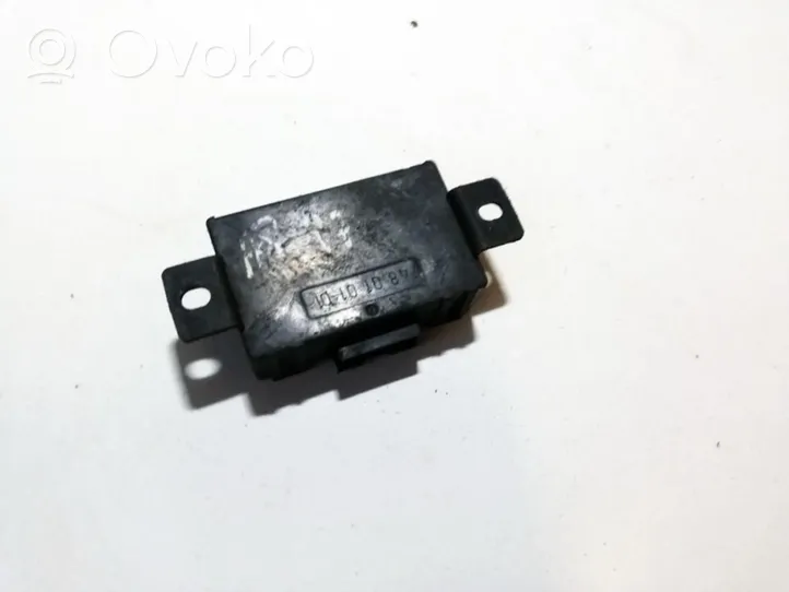 Audi A8 S8 D2 4D Boîtier module alarme 748010101