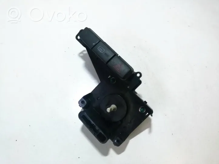 Toyota Yaris Botón interruptor de luz de peligro 758376