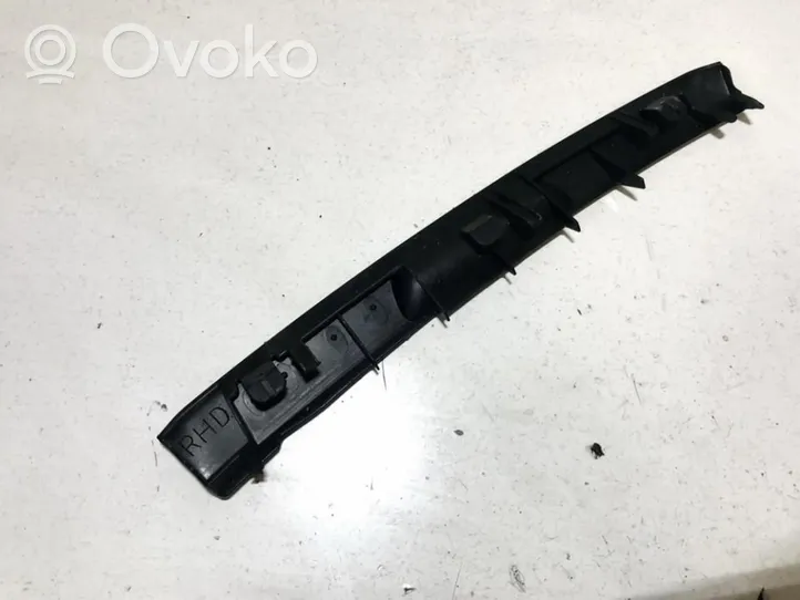 Lexus GS 300 350 430 450H Otros repuestos del interior 5883130190