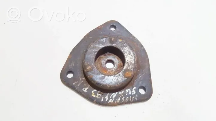 Nissan Sunny Supporto di montaggio della molla elicoidale 