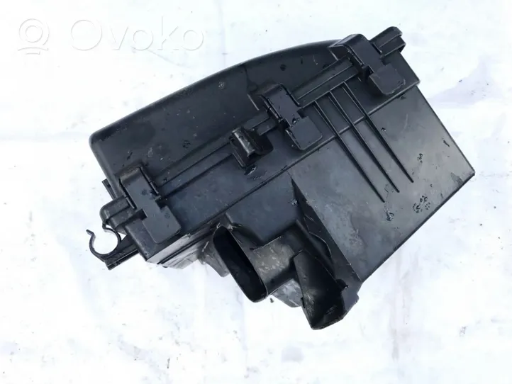 Volvo S60 Obudowa filtra powietrza 8649673