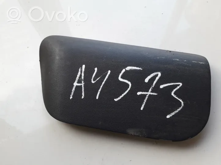 Toyota Yaris Inne części wnętrza samochodu 587320D020