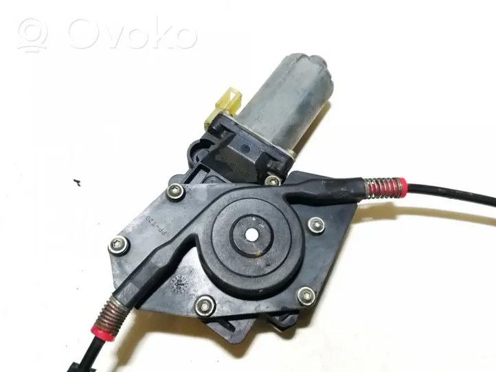 Ford Fiesta Motorino alzacristalli della portiera anteriore 0130821683