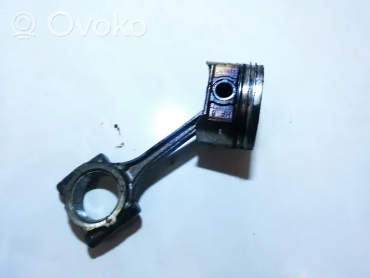 Honda Civic Piston with connecting rod 