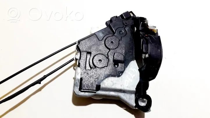 Toyota Yaris Front door lock 01090cd