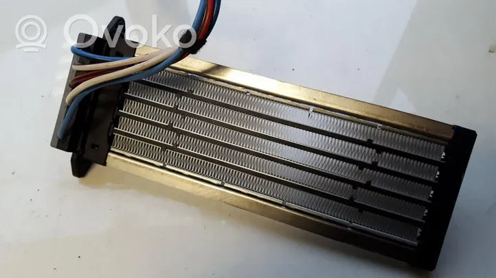 Toyota Avensis T270 Radiateur électrique de chauffage auxiliaire 0134100400