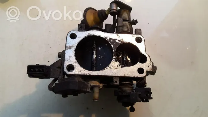 Audi A4 S4 B5 8D Дроссельная заслонка 016063A