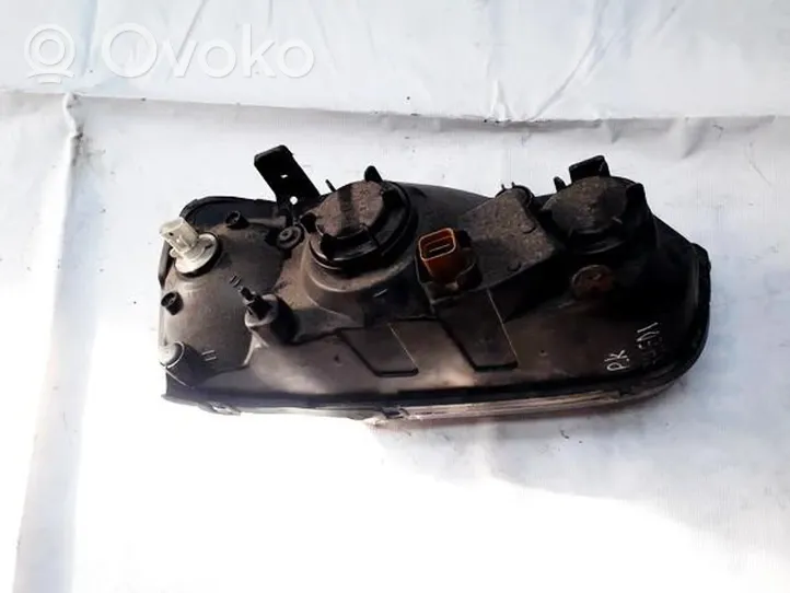 Hyundai Elantra Phare frontale 12.59879