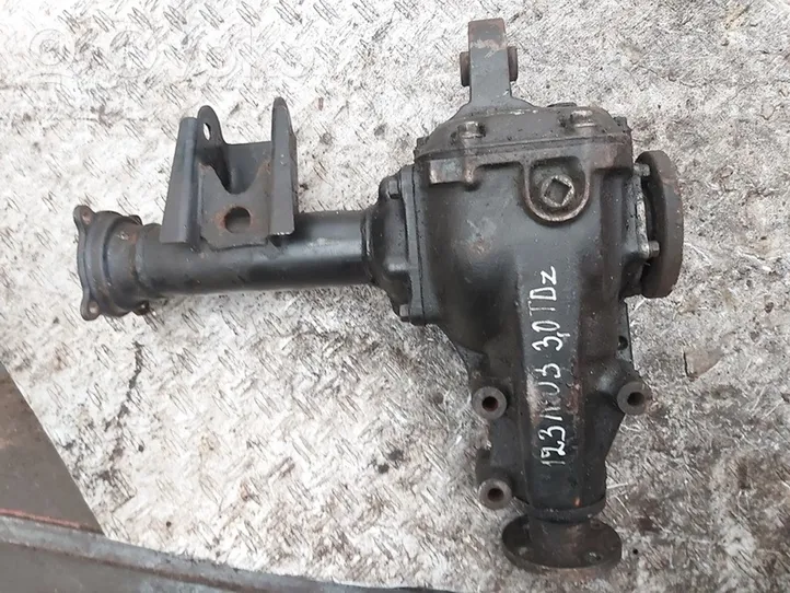 Nissan Terrano Mechanizm różnicowy przedni / Dyferencjał 38511623007